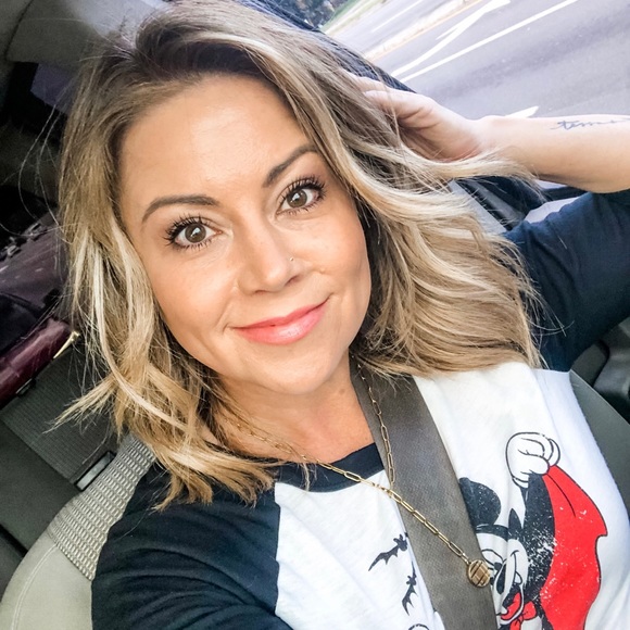 Meet your Posher, Tiffany - Picture 1 of 1